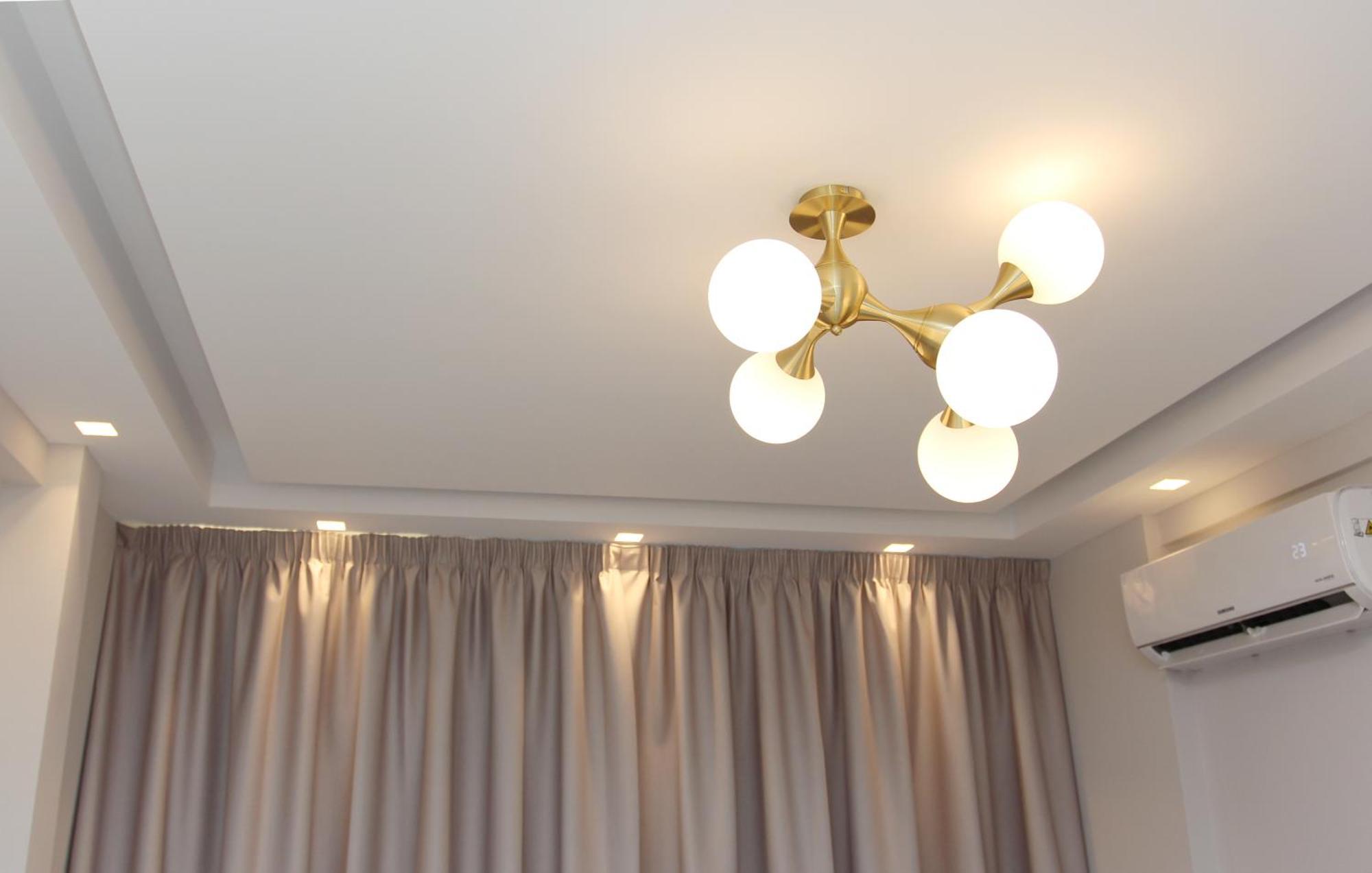 Metropolis Luxury Living Apartment